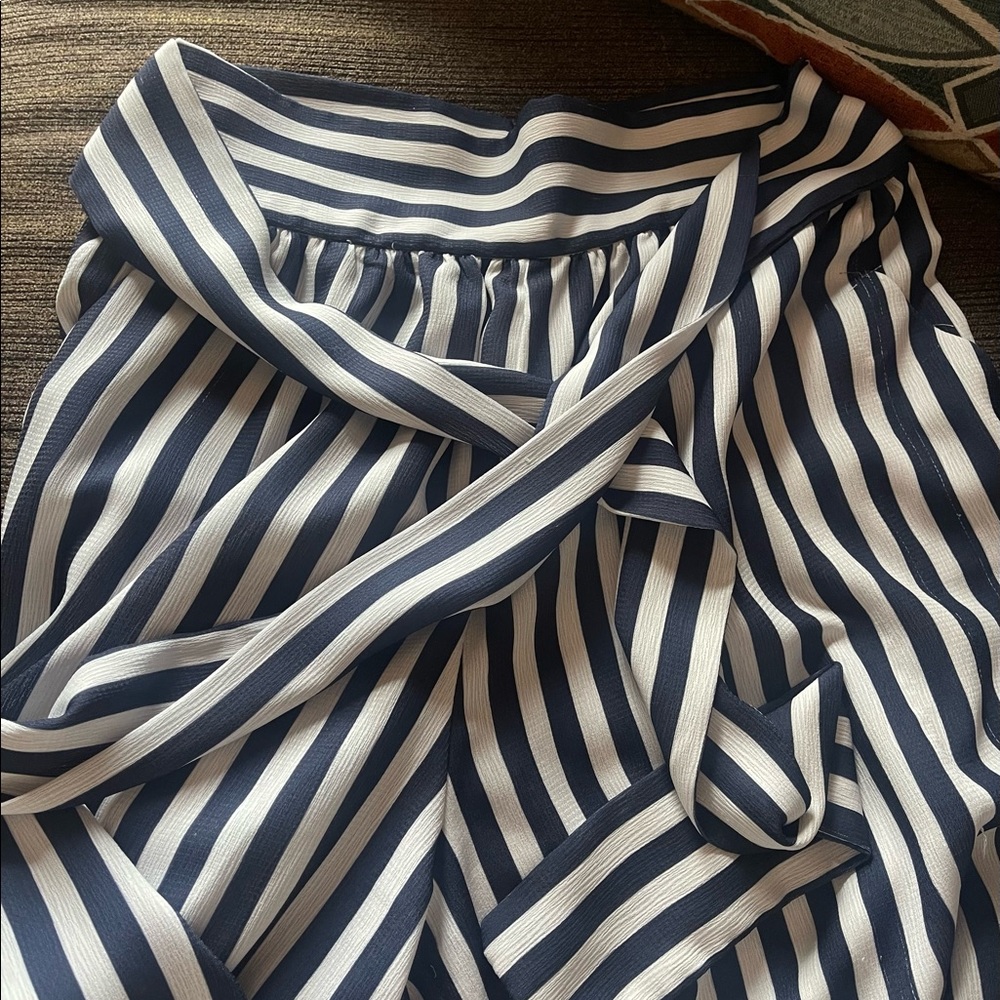 Pants - Picture 5 of 9
